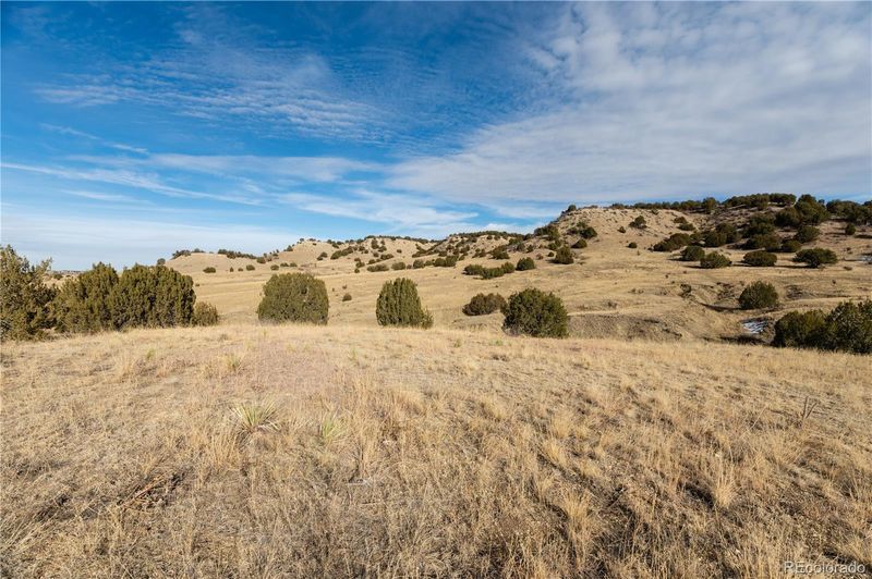 13 Pine Bluff Dr, Pueblo, CO 81004