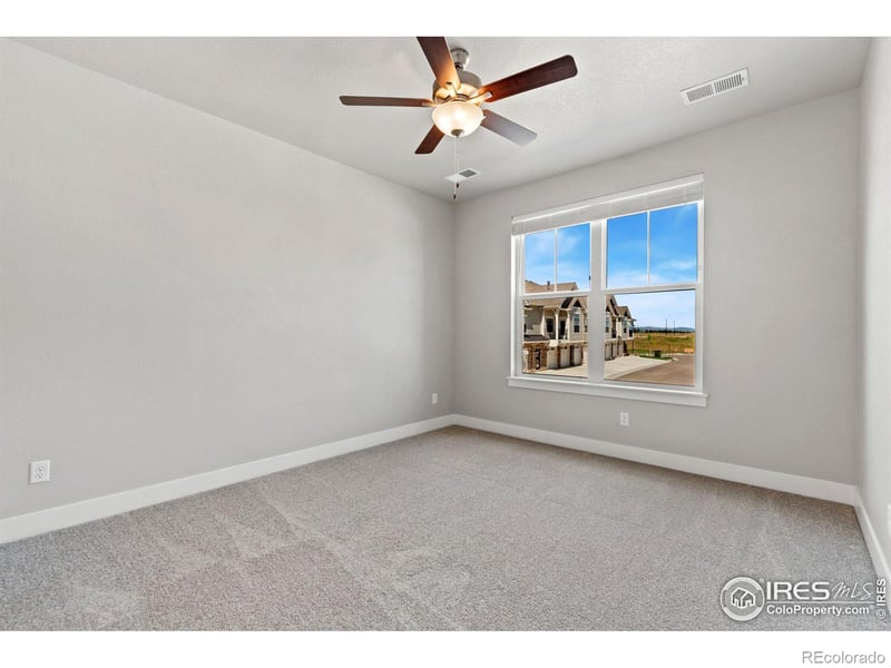 265 High Point Dr #205, Longmont, CO 80504
