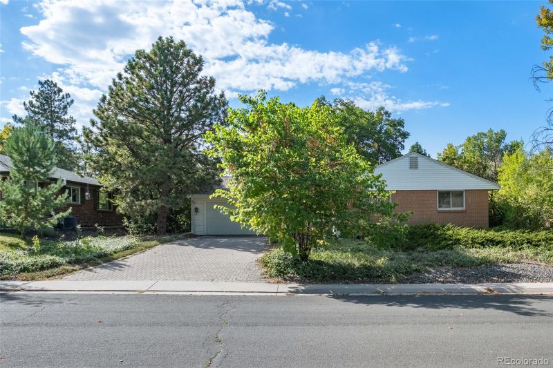 3071 S Krameria St, Denver, CO 80222