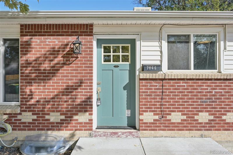 7846 Vallejo St, Denver, CO 80221