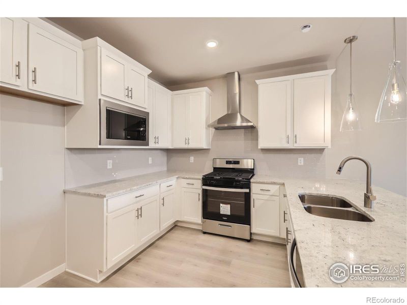 2834 South Flat Cir, Longmont, CO 80503