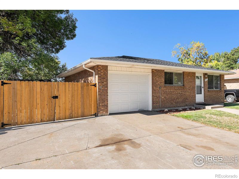 817 Hubbard Dr, Longmont, CO 80504