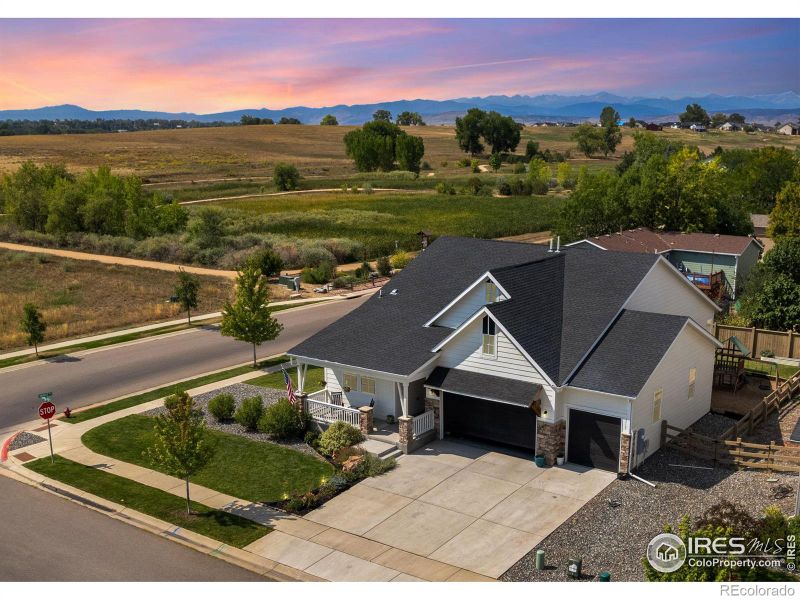 923 Canyonlands St, Berthoud, CO 80513