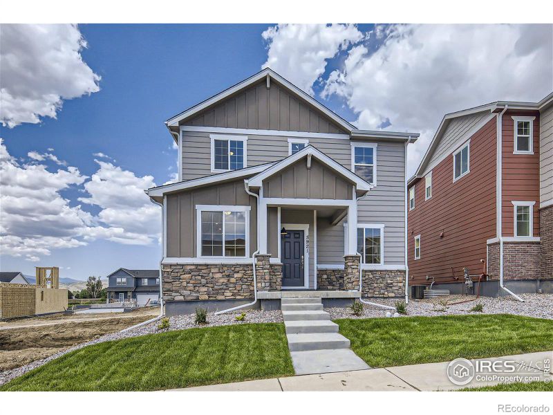 5921 Flying Mallard Dr, Fort Collins, CO 80528