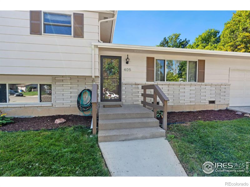 405 Flicker Dr, Fort Collins, CO 80526