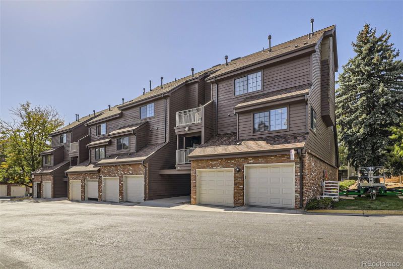 824 S Vance St #B, Lakewood, CO 80226