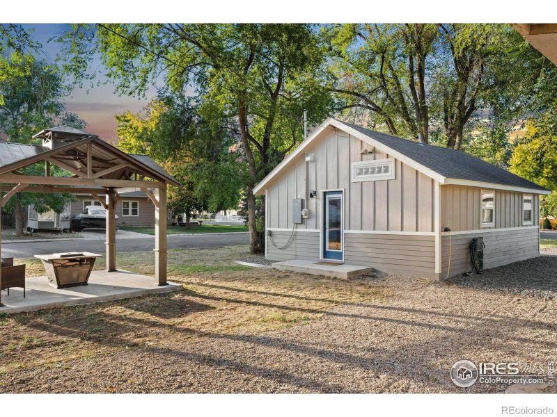 1406 E 5th St, Loveland, CO 80537