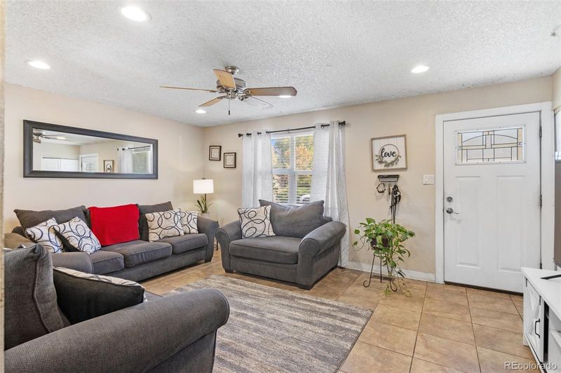 5565 Blackhawk Way, Denver, CO 80239