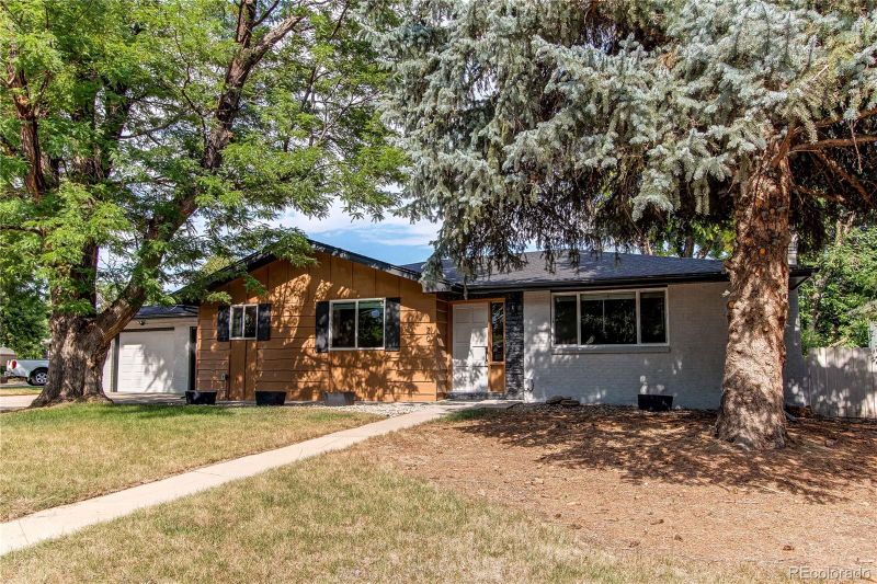 20 College Ct, Longmont, CO 80503