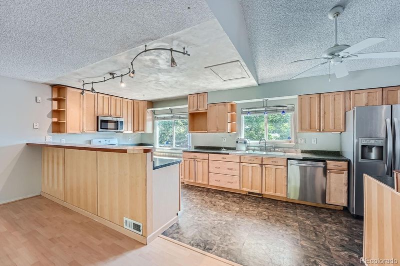 18084 E Ford Pl, Aurora, CO 80017
