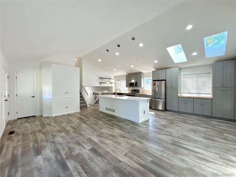 11958 W Aqueduct Dr, Littleton, CO 80127