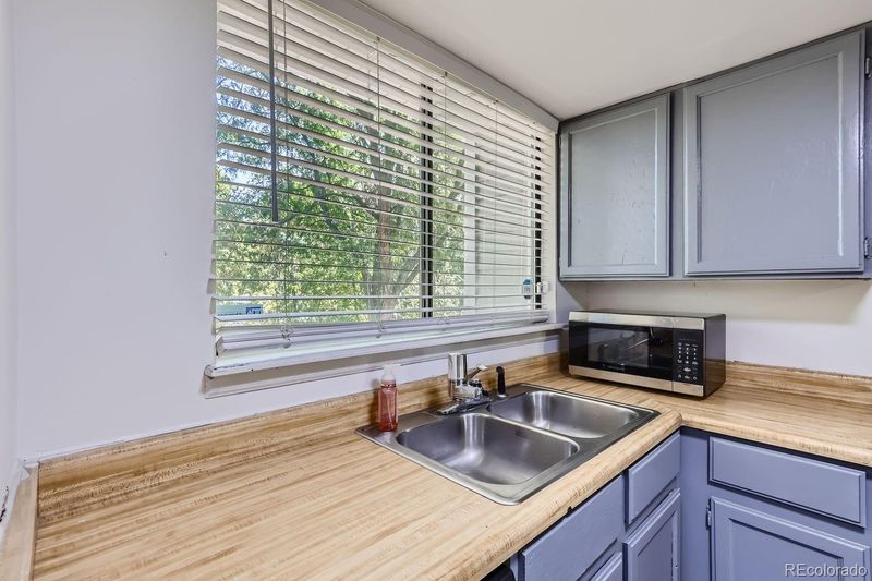 16 S Nome St #E, Aurora, CO 80012
