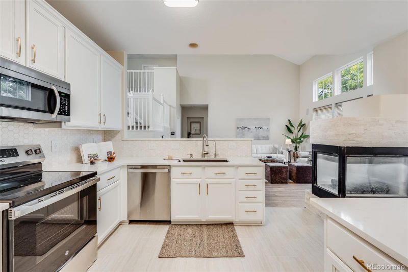 8711 Mallard Pl, Highlands Ranch, CO 80126