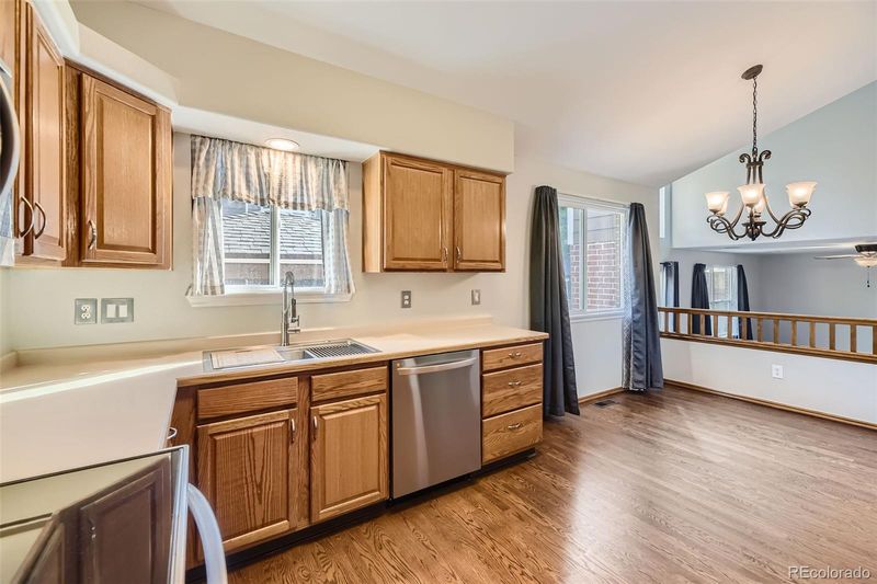 8942 W Lake Dr, Littleton, CO 80123