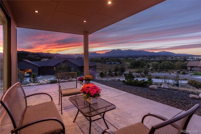 1129 Caliente Ln, Poncha Springs, CO 81242