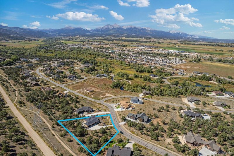1129 Caliente Ln, Poncha Springs, CO 81242