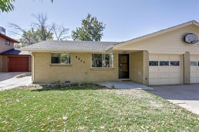 8642 W 44th Pl, Wheat Ridge, CO 80033
