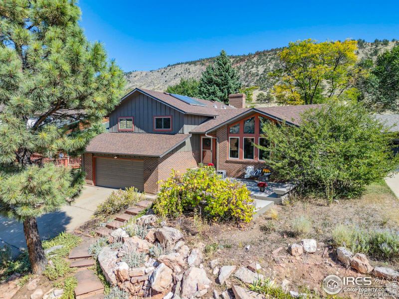 108 Longs Peak Dr, Lyons, CO 80540