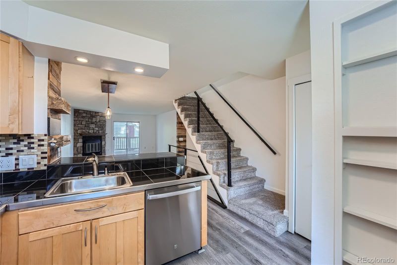 1811 S Quebec Way #155, Denver, CO 80231