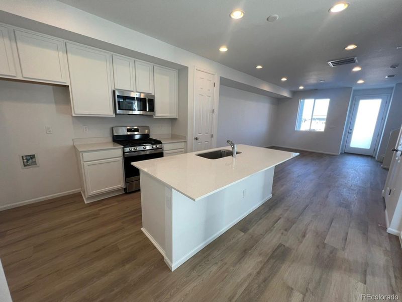 22871 E Stanford Ln #B, Aurora, CO 80015