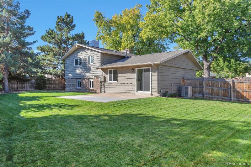 7430 S Dahlia Ct, Centennial, CO 80122