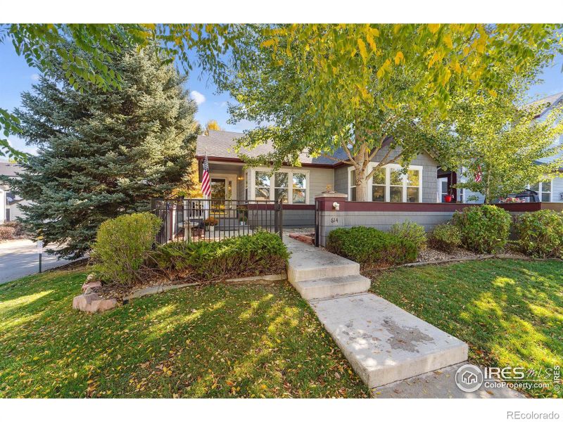 614 Barberry Dr, Longmont, CO 80503