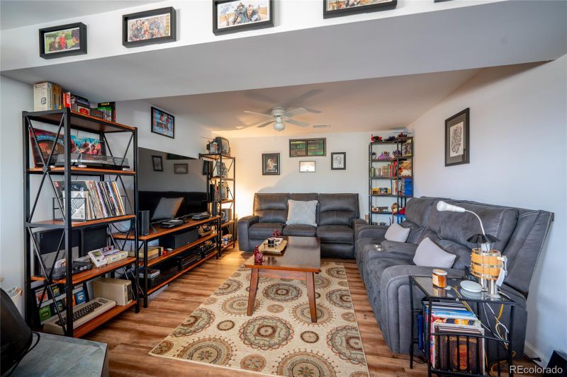 8512 Mason Cir, Westminster, CO 80031