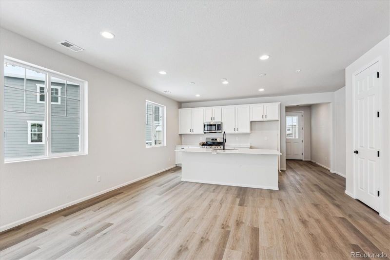803 Goodrich Peak St, Erie, CO 80516
