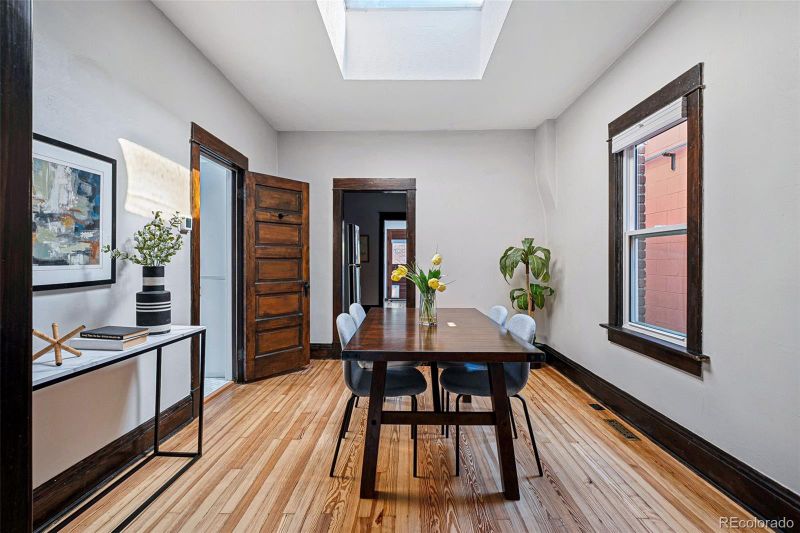 282 S Pearl St, Denver, CO 80209