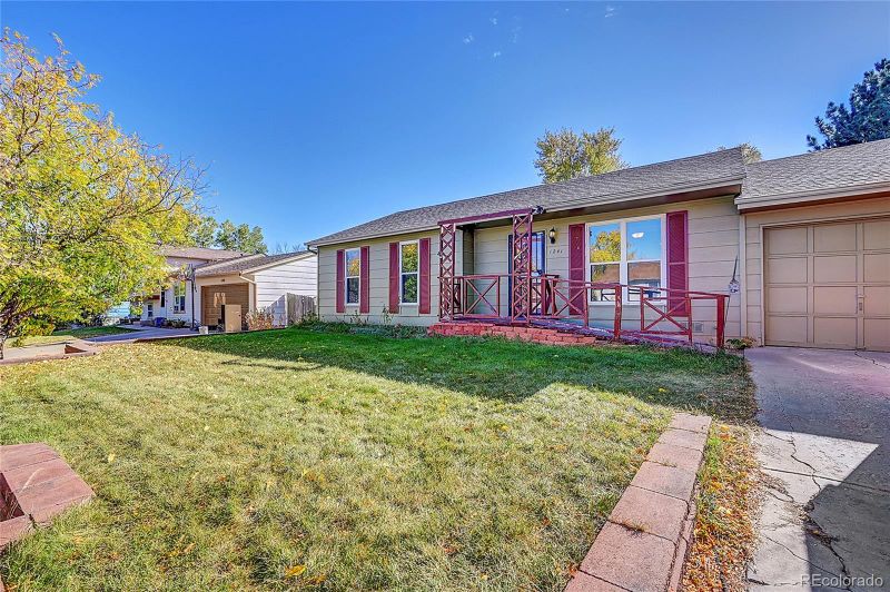 1241 S Argonne Cir, Aurora, CO 80017