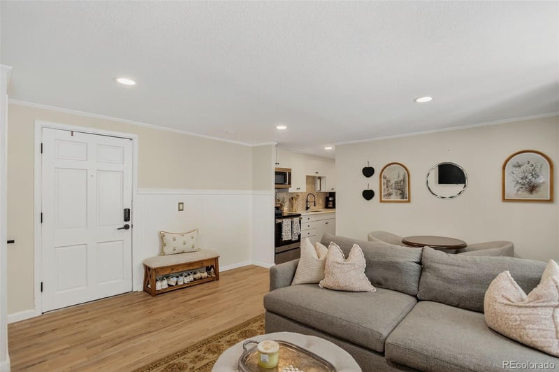 336 N Grant St #206, Denver, CO 80203