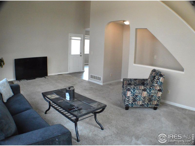 267 S 6th St Way, La Salle, CO 80645