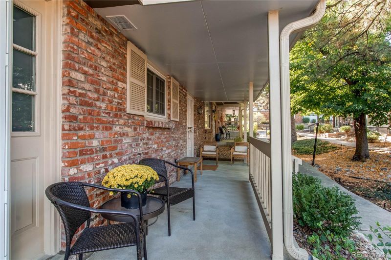 6839 E Briarwood Dr, Centennial, CO 80112