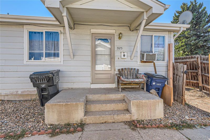925 S Quitman St, Denver, CO 80219