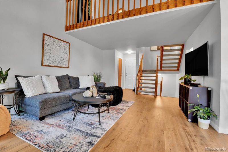 3739 S Ensenada St, Aurora, CO 80013
