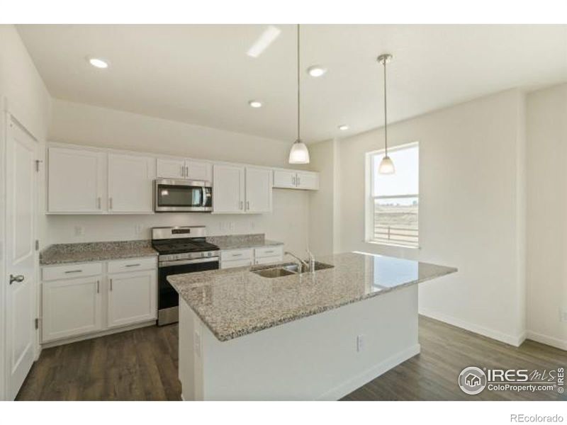 6507 12th St, Frederick, CO 80530