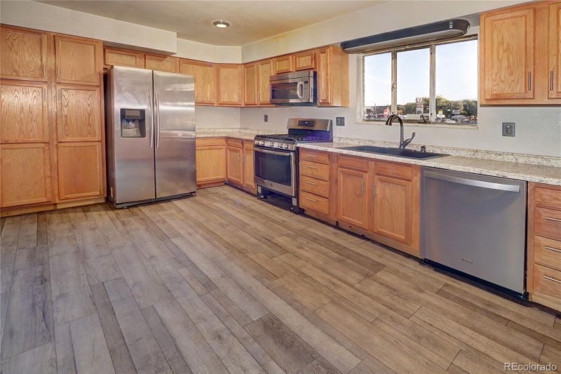 2940 Illinois Ave, Colorado Springs, CO 80907