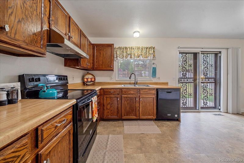 6659 E Rustic Dr, Parker, CO 80138