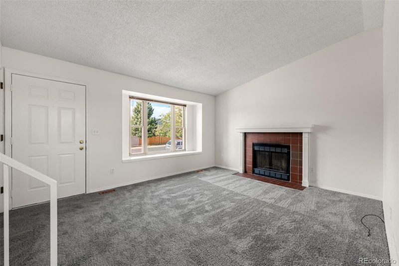19774 E Oxford Dr, Aurora, CO 80013