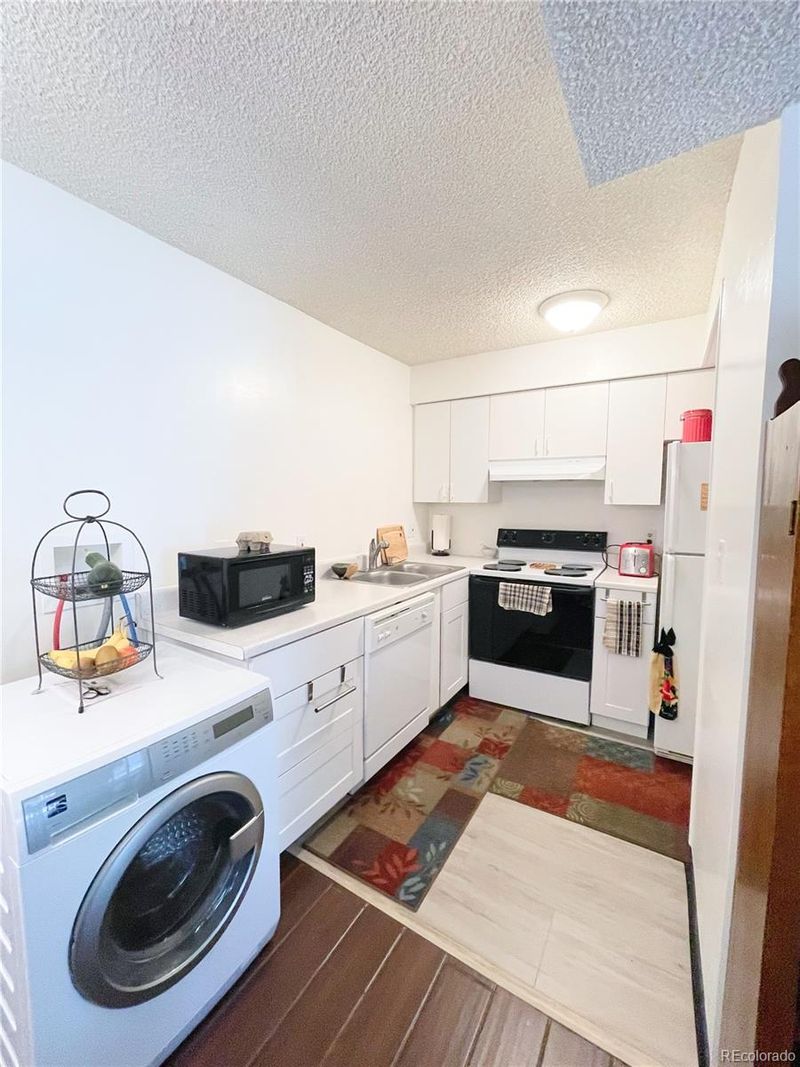 5300 E Cherry Creek South Dr #116, Denver, CO 80246