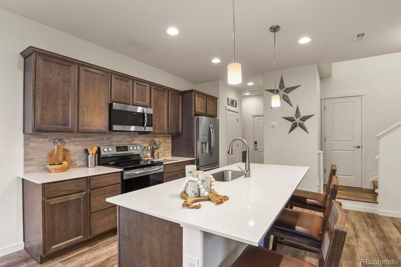 9721 Clermont Ln, Thornton, CO 80229
