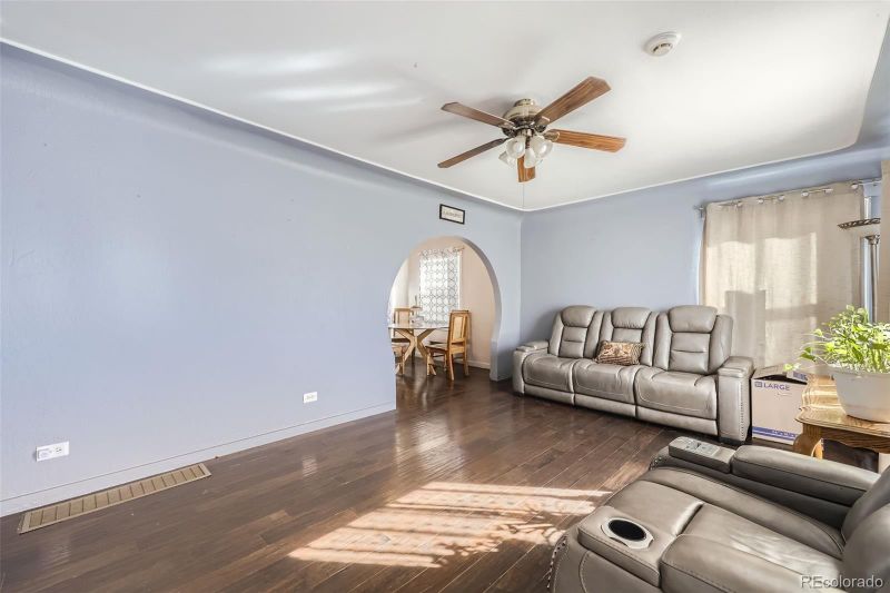 5980 Glencoe St, Commerce City, CO 80022