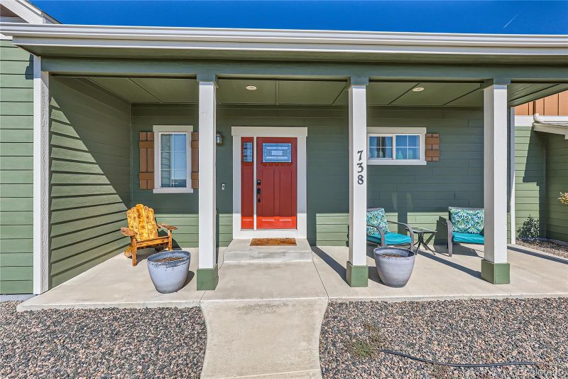 738 S Main St, Byers, CO 80103