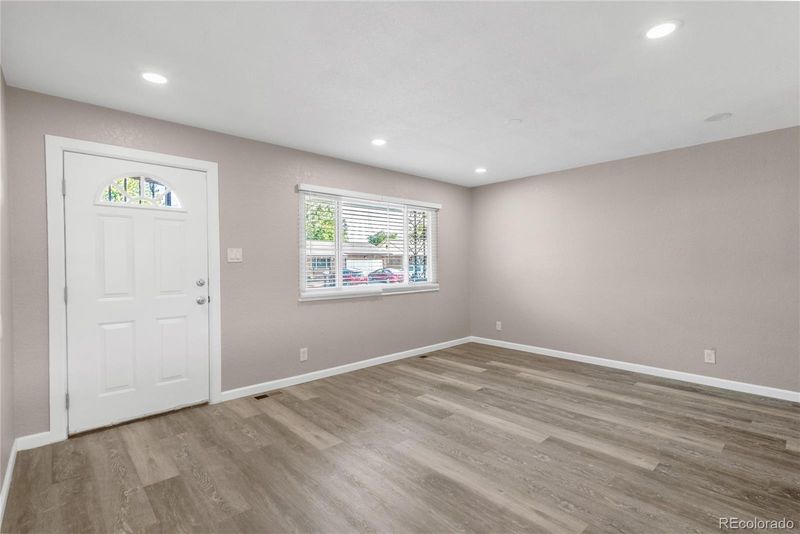 5521 Carson St, Denver, CO 80239