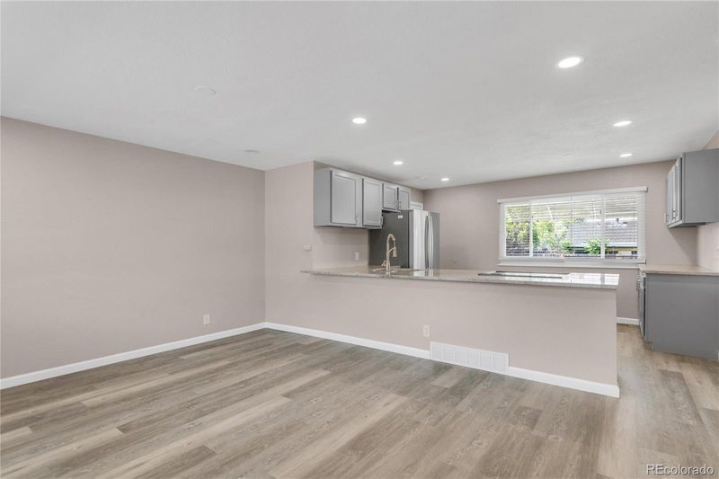 5521 Carson St, Denver, CO 80239
