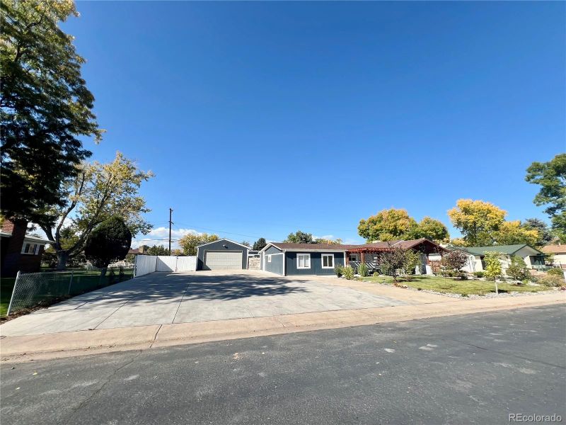 815 S Field St, Lakewood, CO 80226