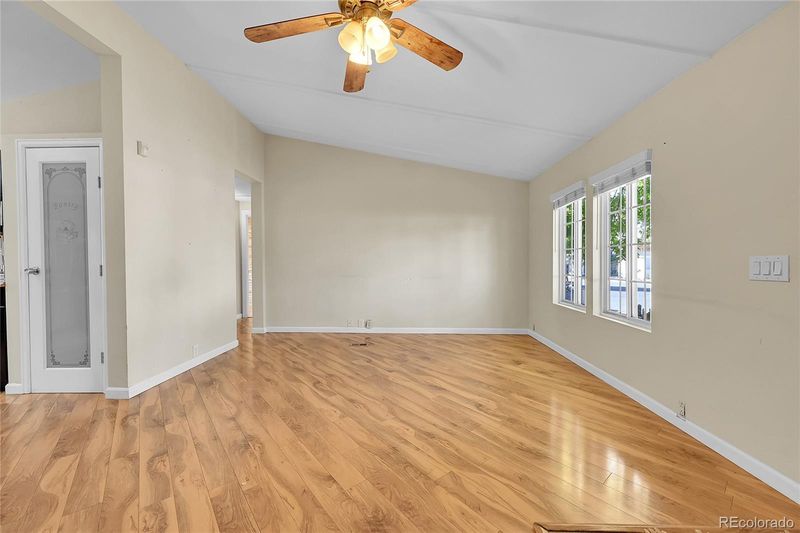 8582 Monroe Ct, Thornton, CO 80229
