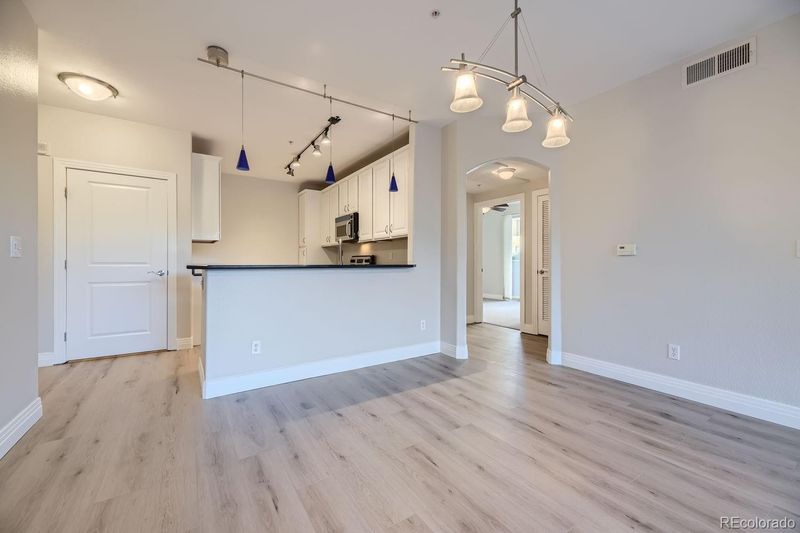 9079 E Panorama Cir #217, Englewood, CO 80112