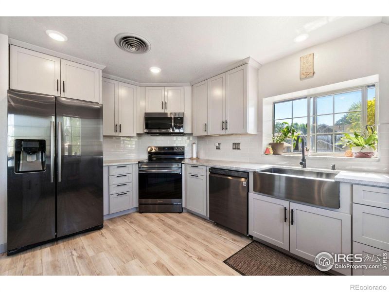 6196 Yates Ct, Arvada, CO 80003