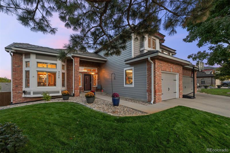 9526 Cherryvale Dr, Highlands Ranch, CO 80126